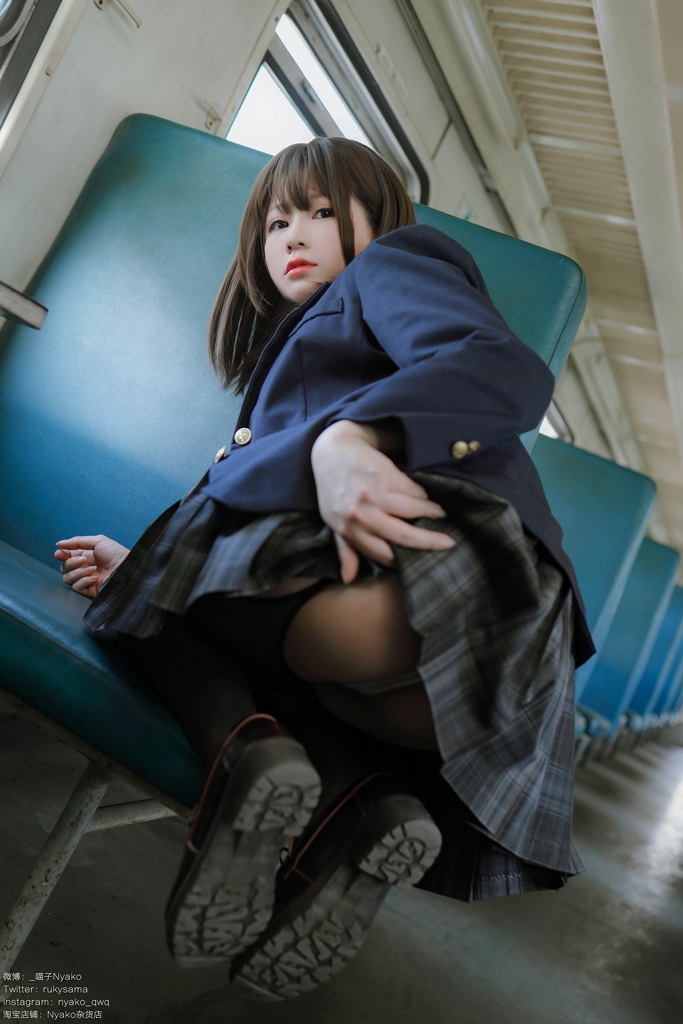 Nyako 喵子 – JK Uniform in Train photo 1-12