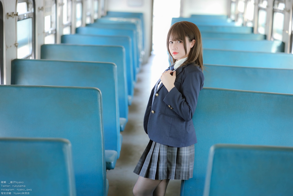 Nyako 喵子 – JK Uniform in Train photo 1-6