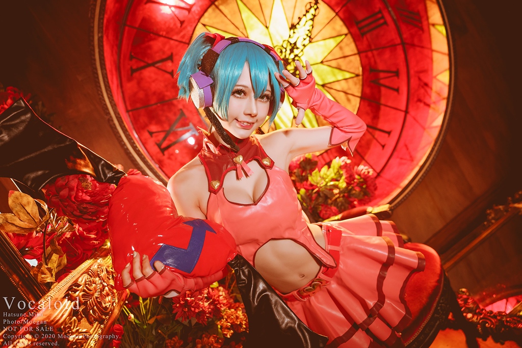 Okita Rinka – Hatsune Miku Heart Hunter Ver Sexy Cosplay