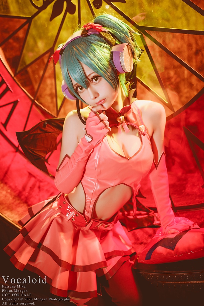 Okita Rinka – Hatsune Miku Heart Hunter Ver Sexy Cosplay