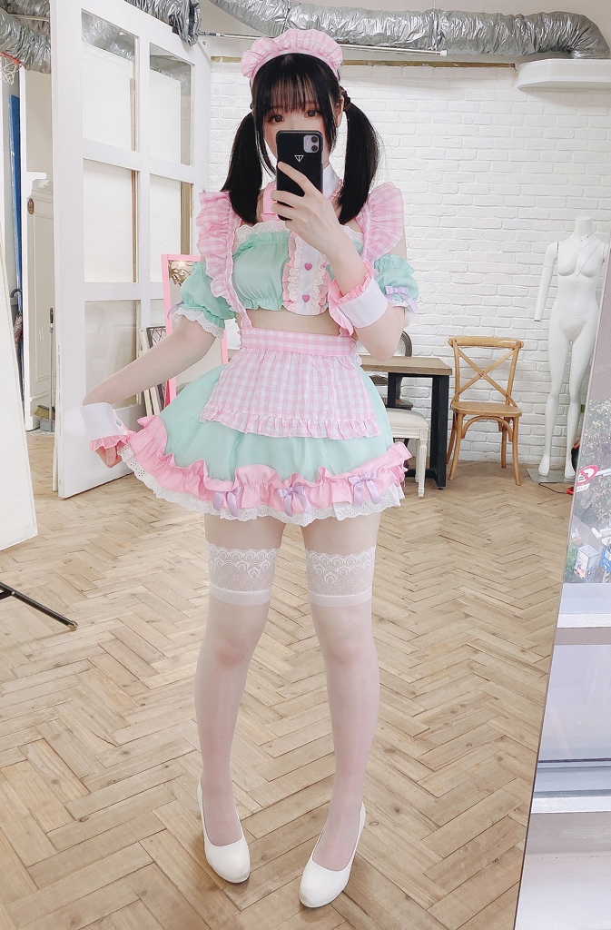 Shimo – Pink Maid photo 2-0