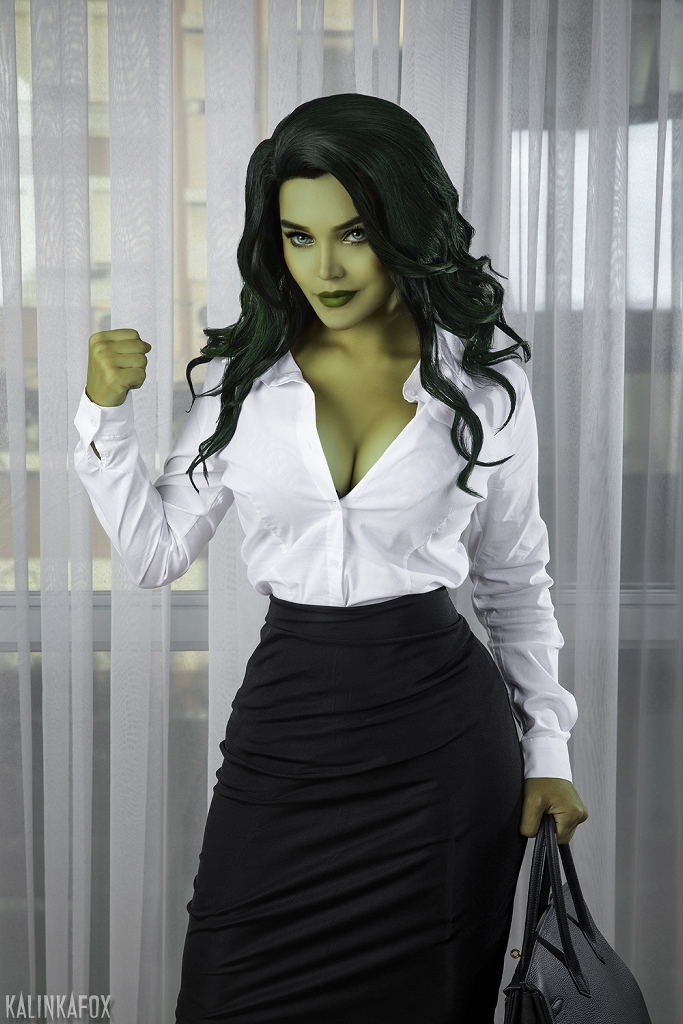 Kalinka Fox – She Hulk photo 1-1