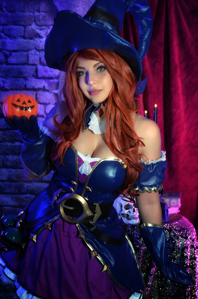 Shermie – Bewitching Miss Fortune photo 1-2