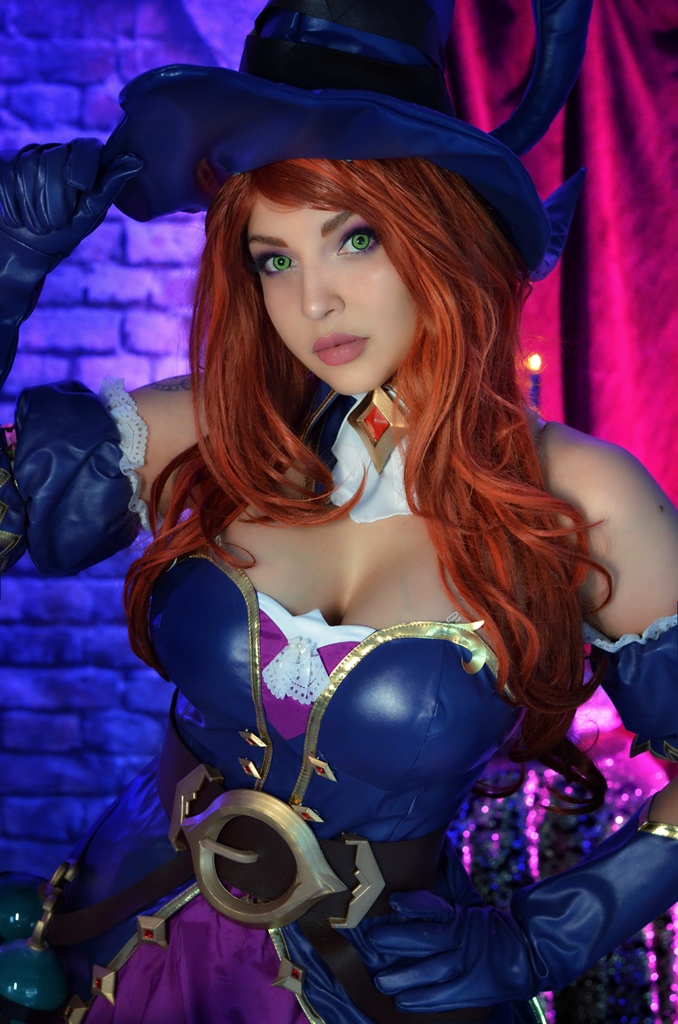 Shermie – Bewitching Miss Fortune photo 1-5