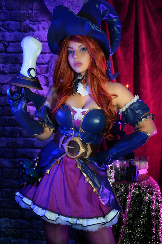 Shermie – Bewitching Miss Fortune photo 1-6