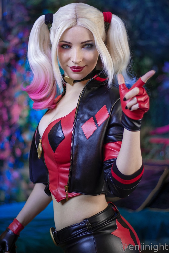 Enji Night – Harley Quinn photo 1-8