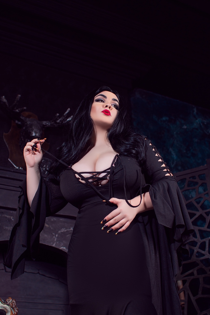 Marie Bunny – Morticia Addams photo 1-10