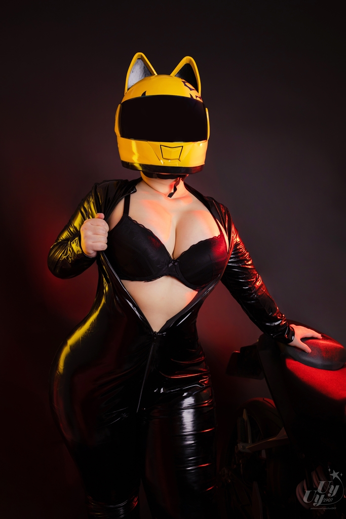 Uy Uy – Celty Sturluson photo 1-7