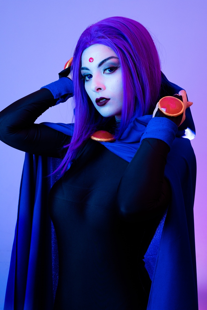 Valentina Kryp – Raven photo 1-2