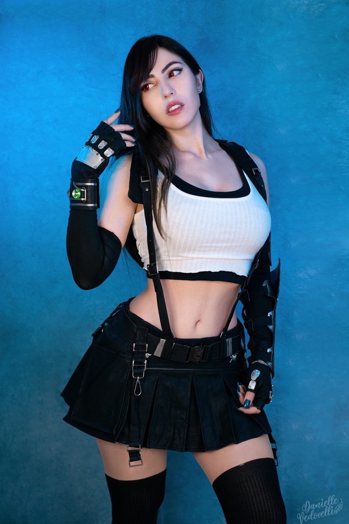 Danielle Vedovelli – Tifa Set 2 photo 2-4