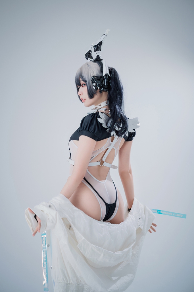 Ely – Cyber Girl Blanche photo 1-1
