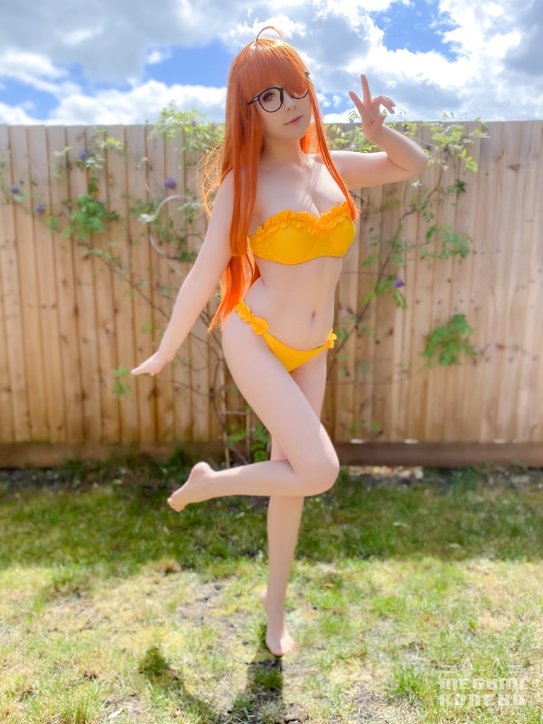 Megumi Koneko – Futaba Sakura Bikini photo 1-3