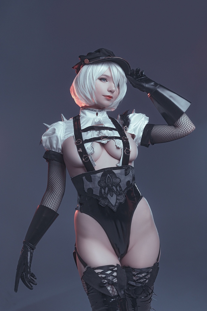 Michi Kyunn – 2B Officer (mitaku.net) photo 1-0