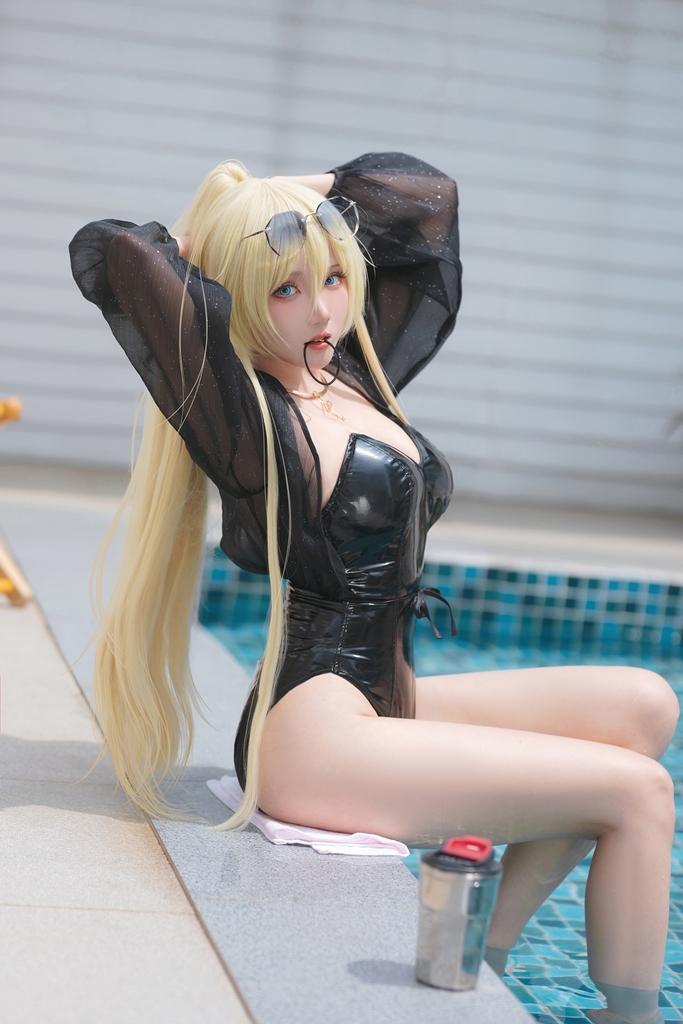 Guaxichan 瓜希酱 – Bismarck Zwei Crystal-Clear Holiday (mitaku.net) photo 1-8