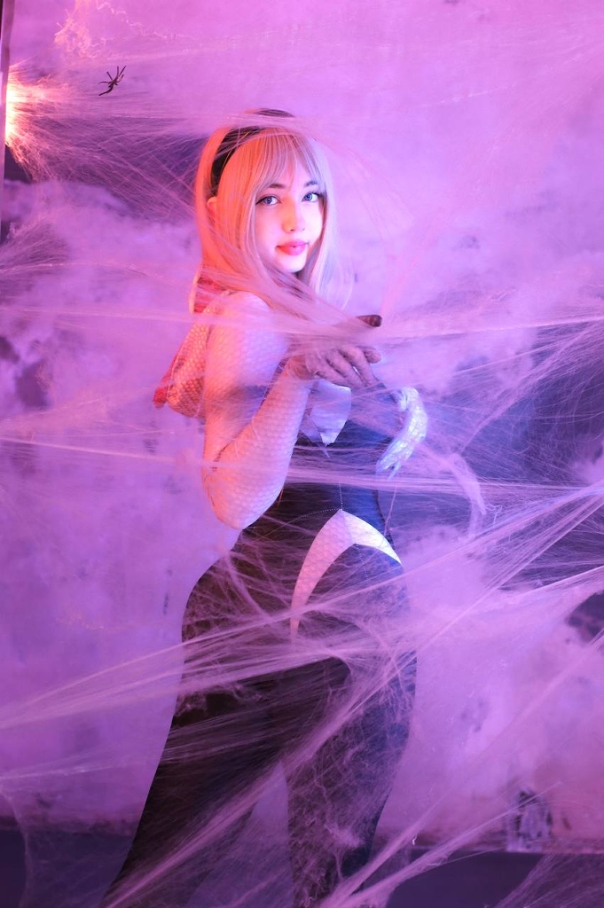 Kiko Baka – Spider-Gwen /mitaku.net/ photo 1-3