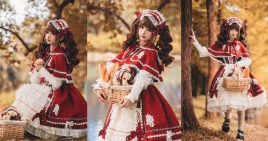 Chunmomo 蠢沫沫 Little Red Riding Hood Cover