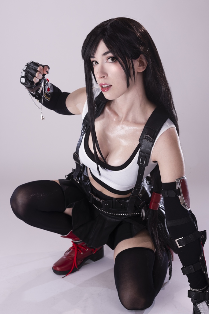 Morgan Le Foy – Tifa Sexy Cosplay