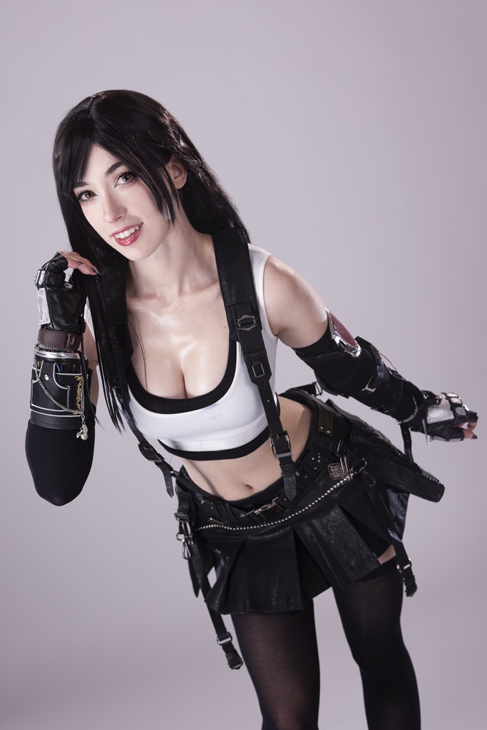 Morgan Le Foy – Tifa Sexy Cosplay