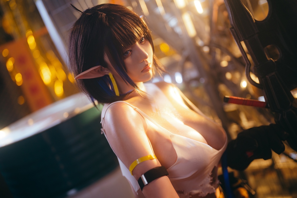 Takomayuyi 菌烨 – Eunectes Forgemaster (Arknights) Sexy Cosplay