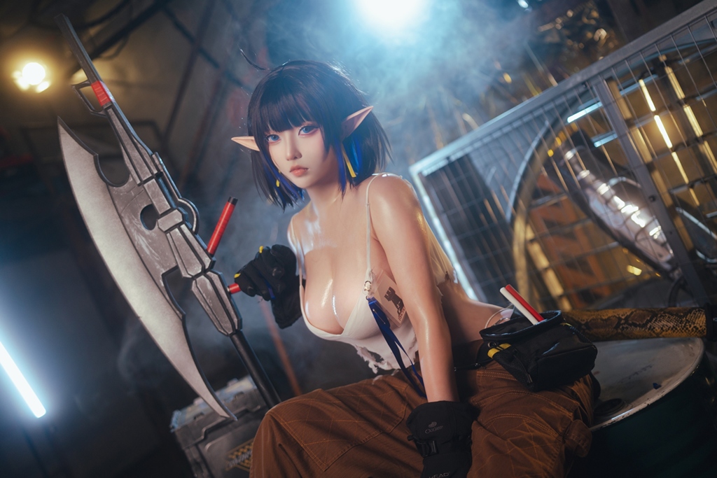 Takomayuyi 菌烨 – Eunectes Forgemaster (Arknights) Sexy Cosplay