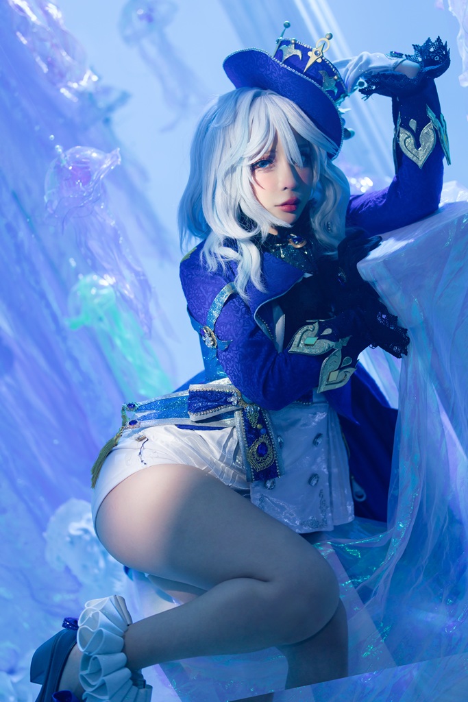 Umeko J – Furina Sexy Cosplay