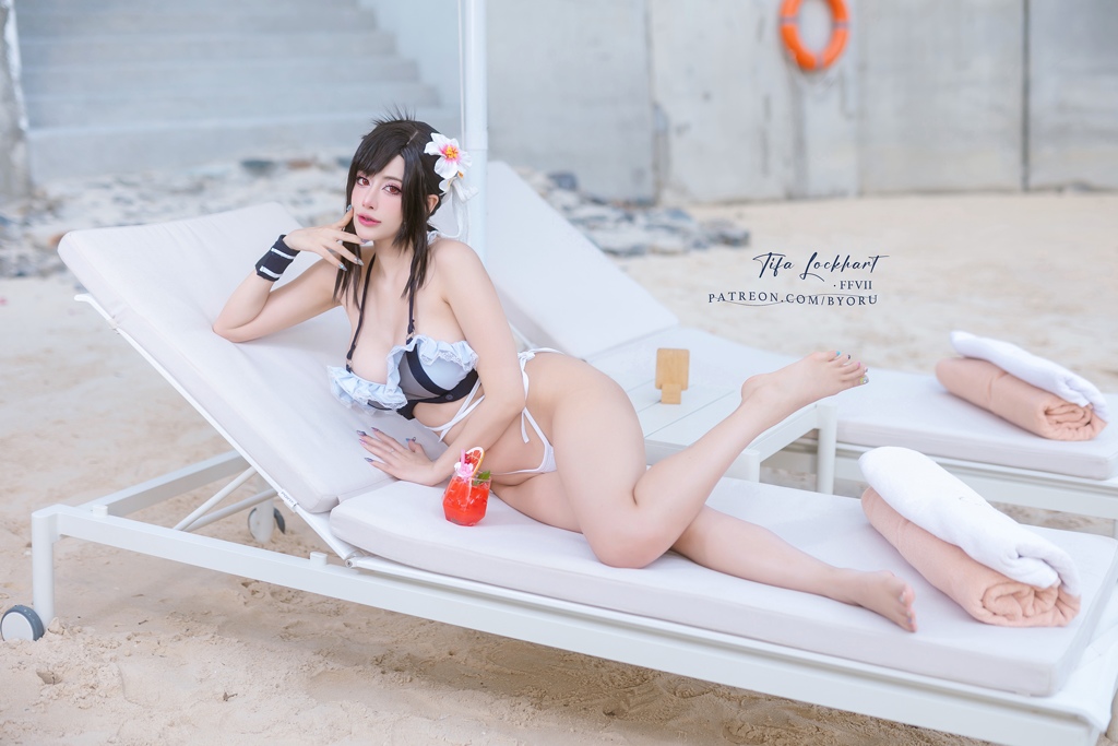 Byoru – Tifa Bikini Sexy Cosplay