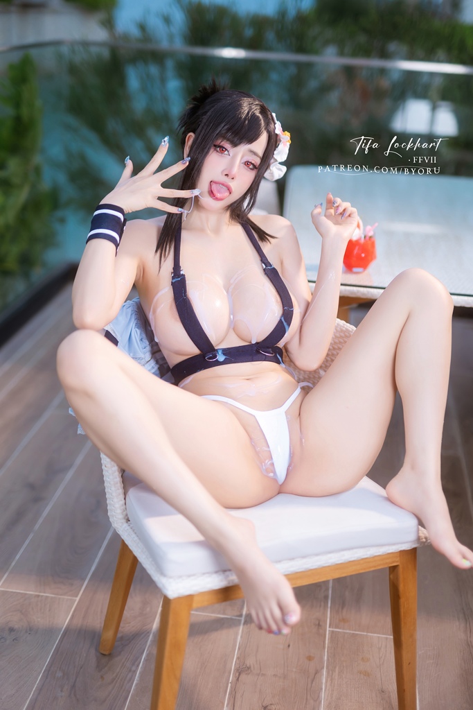 Byoru – Tifa Bikini Sexy Cosplay