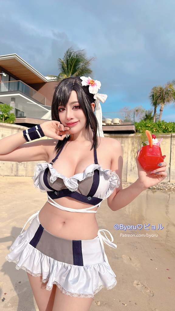 Byoru – Tifa Bikini Sexy Cosplay