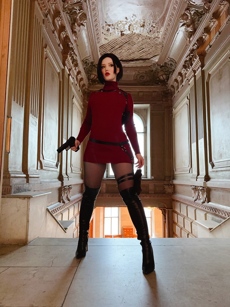 Lada Lyumos – Ada Wong Sexy Cosplay