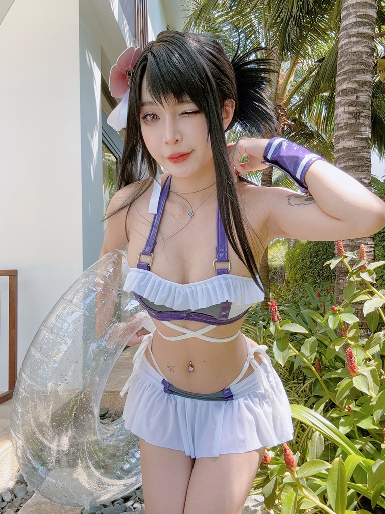 Umeko J – Tifa Swimsuit Sexy Cosplay