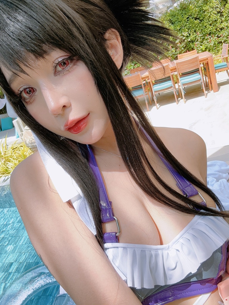 Umeko J – Tifa Swimsuit Sexy Cosplay