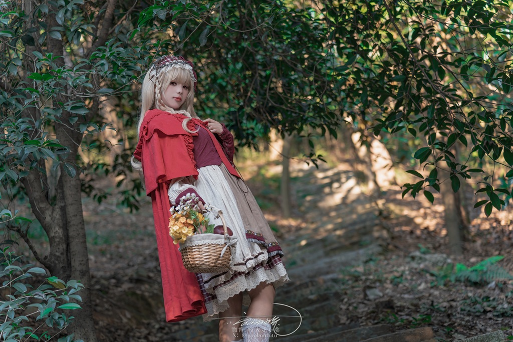 Yaokoututu 咬人小小兔 - Little Red Riding Hood - Mitaku photo 1-2