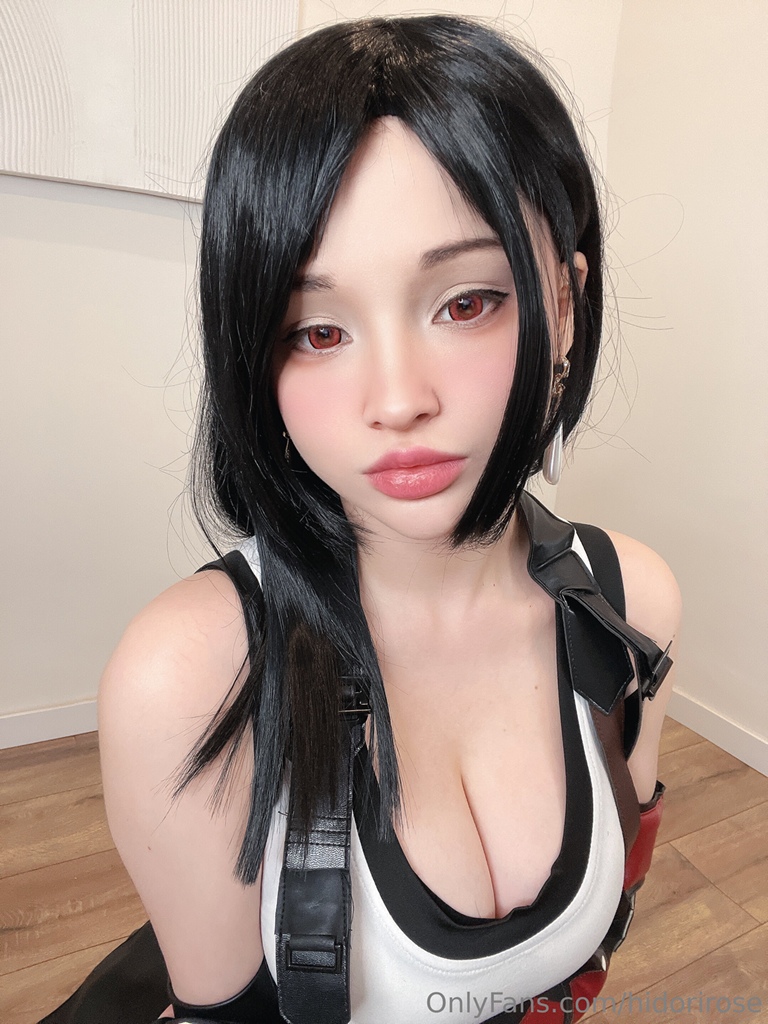 Hidori Rose – Tifa Sexy Cosplay