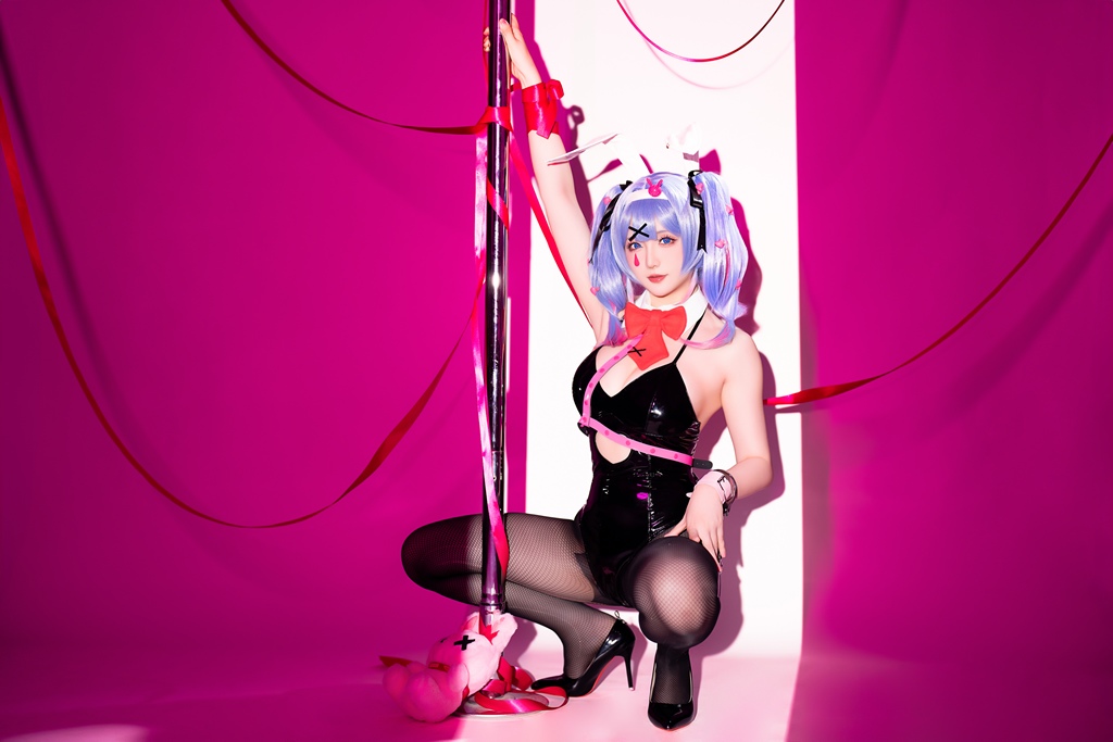 Hoshilily 星之迟迟 – Hatsune Miku Rabbit Hole Sexy Cosplay