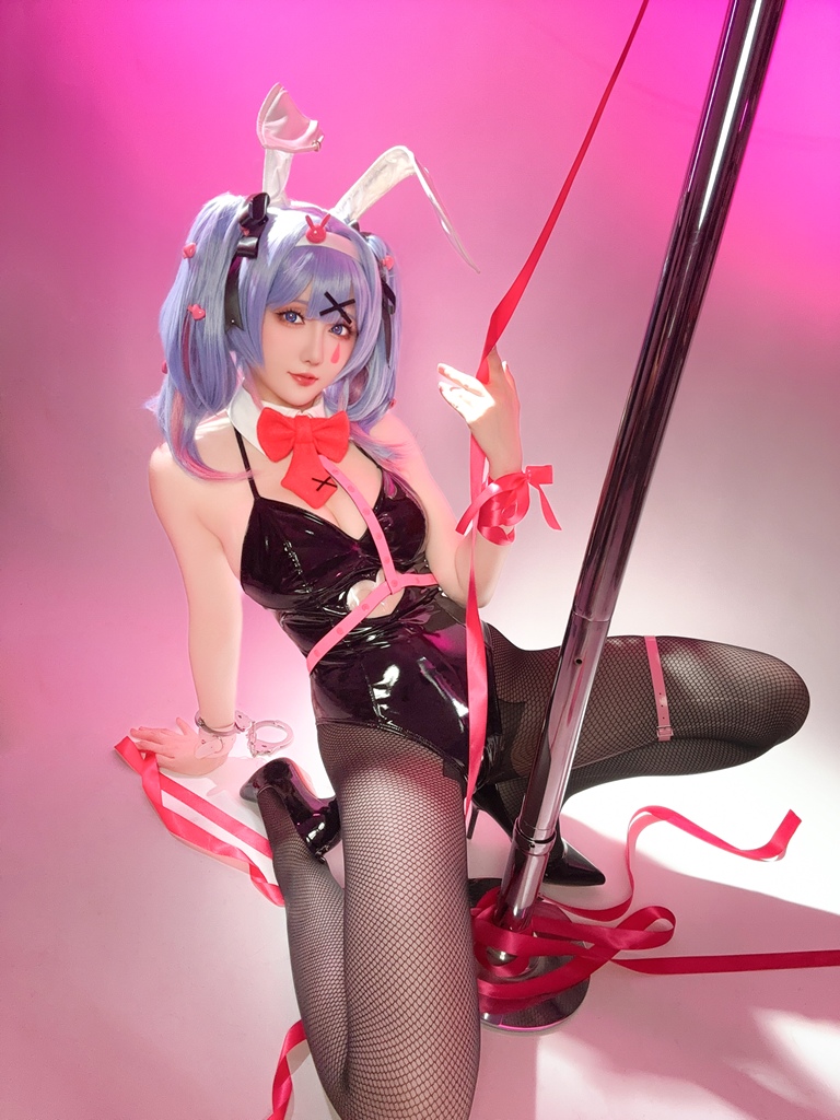 Hoshilily 星之迟迟 – Hatsune Miku Rabbit Hole Sexy Cosplay