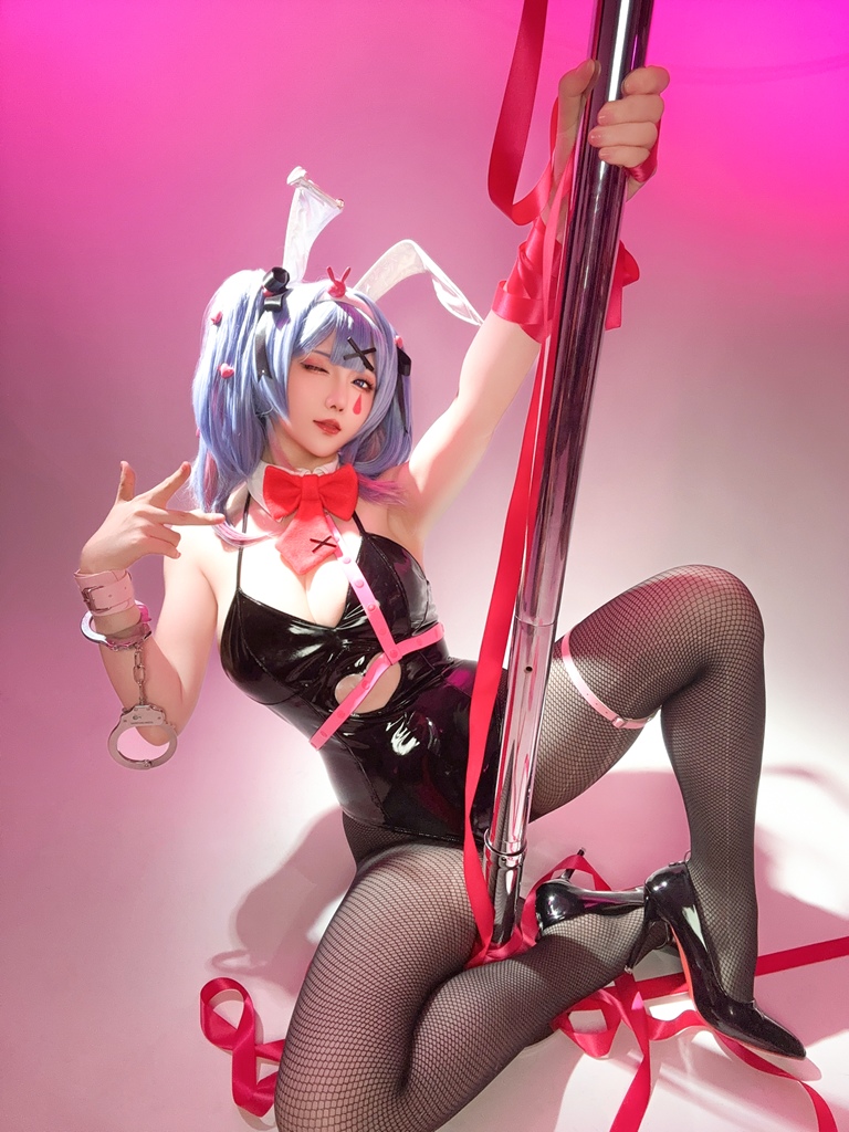 Hoshilily 星之迟迟 – Hatsune Miku Rabbit Hole Sexy Cosplay