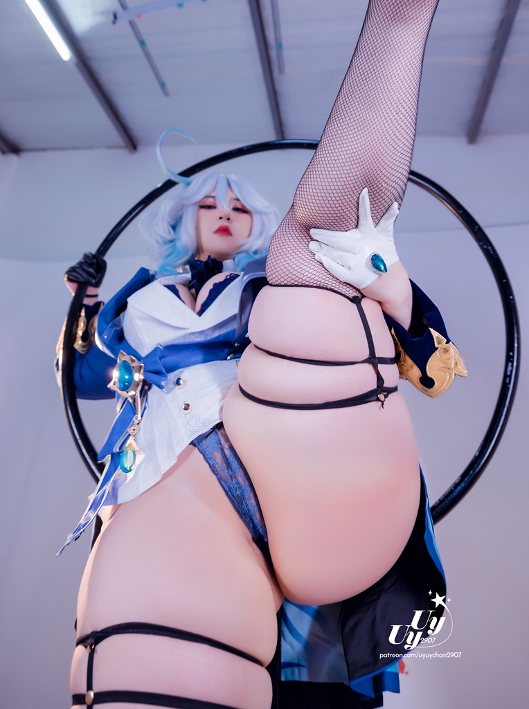 Uy Uy – Furina Sexy Cosplay