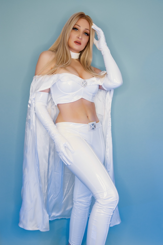 Holly Wolf - Emma Frost - Mitaku photo 1-1