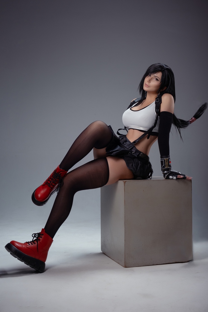 Oichi – Tifa Sexy Cosplay