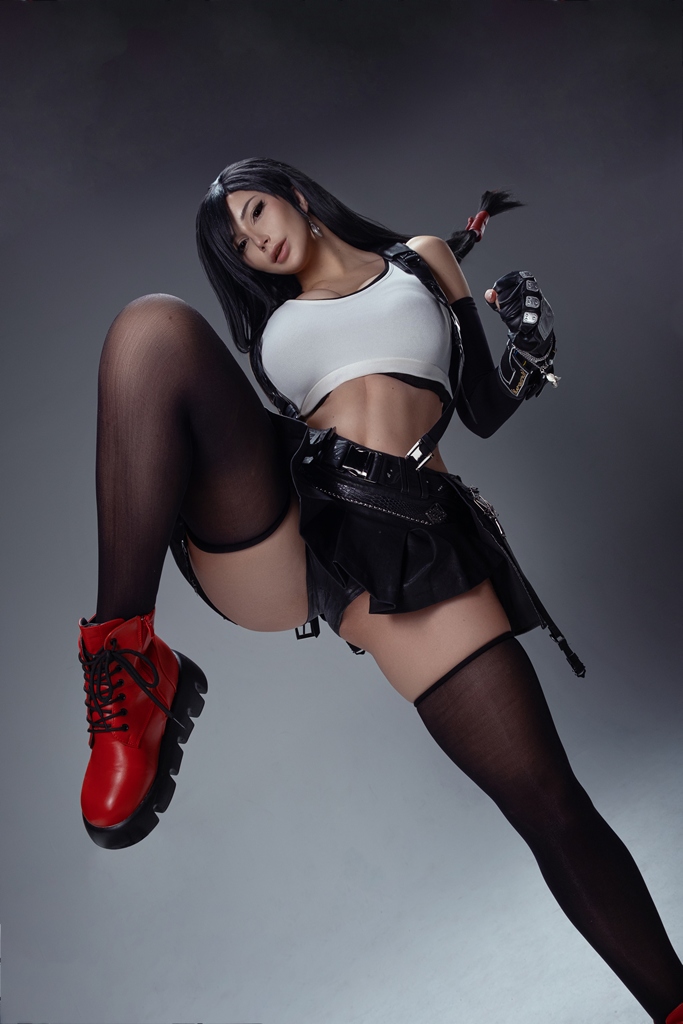 Oichi – Tifa Sexy Cosplay