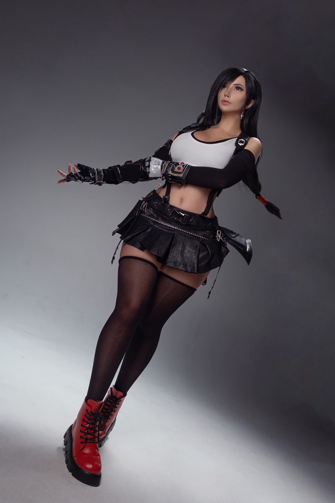 Oichi – Tifa Sexy Cosplay