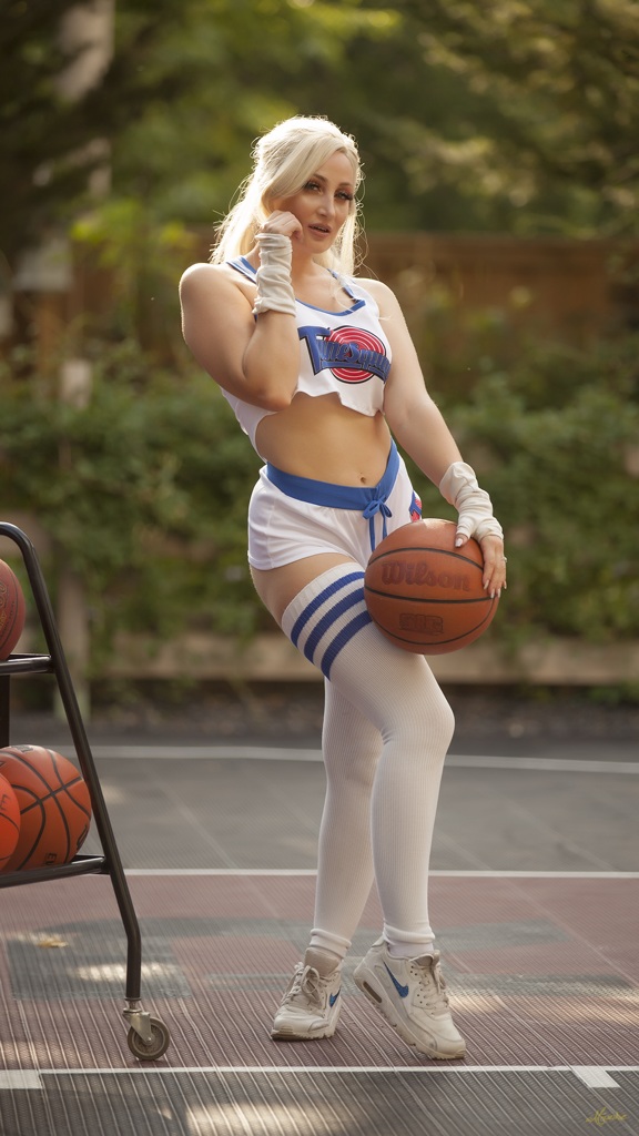 Holly Wolf - Lola Bunny - Mitaku photo 1-1