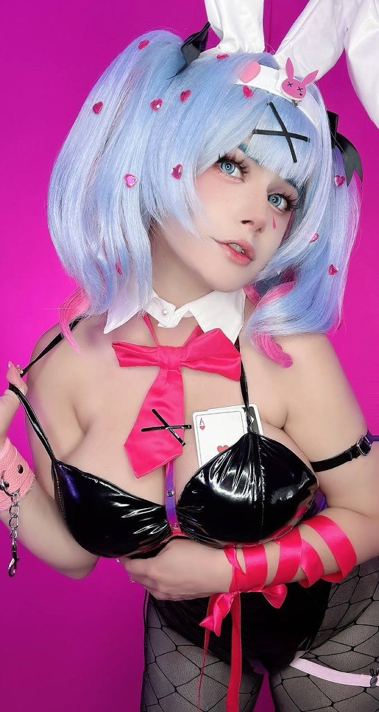 Punk Macarroni – Hatsune Miku Rabbit Hole Sexy Cosplay