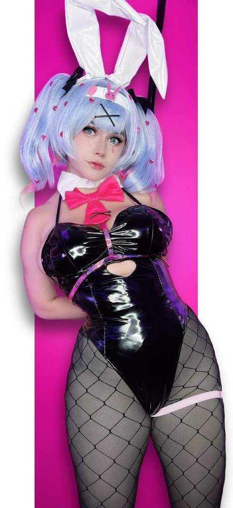 Punk Macarroni – Hatsune Miku Rabbit Hole Sexy Cosplay