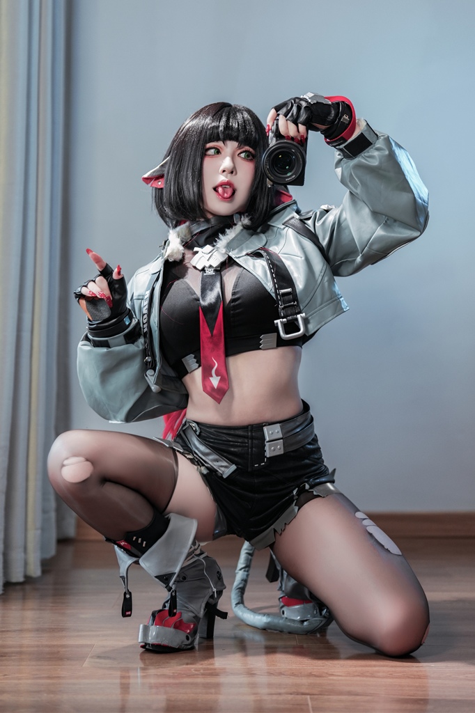 Banbanko 半半子 – Jane Doe (Zenless Zone Zero) Sexy Cosplay