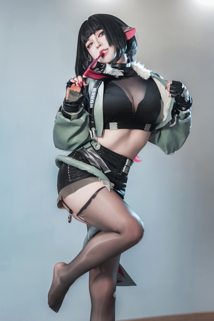 Banbanko 半半子 – Jane Doe (Zenless Zone Zero) Sexy Cosplay