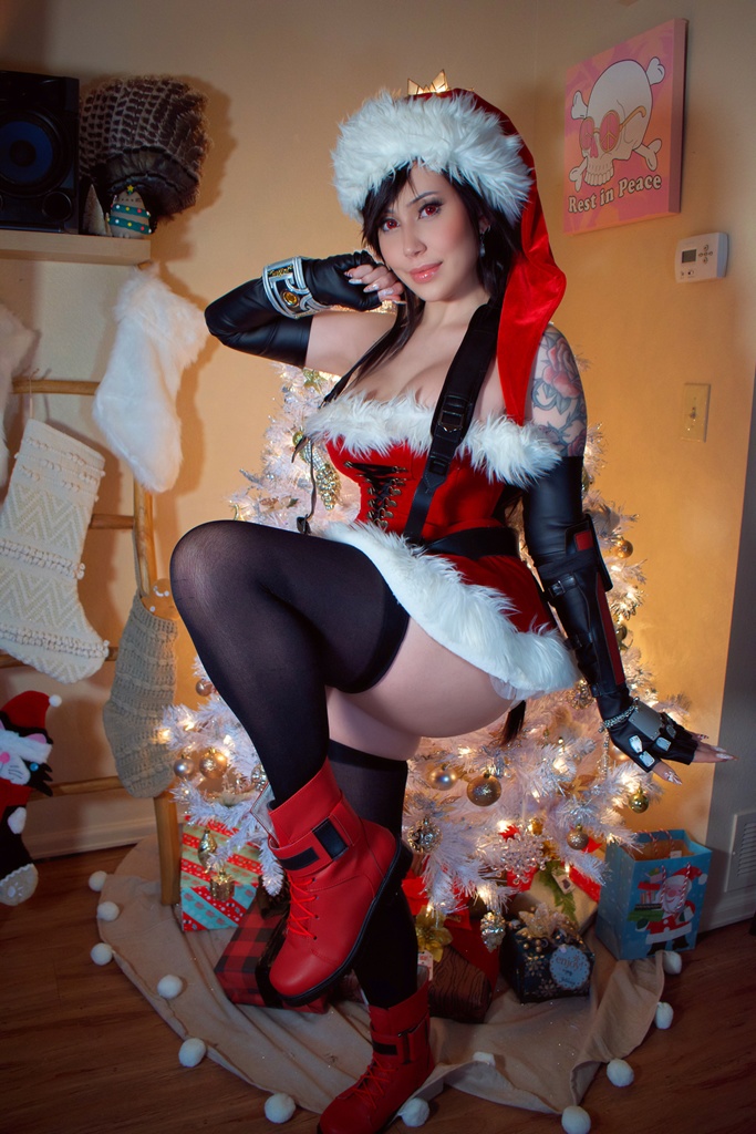 Felicia Vox – Tifa Xmas Sexy Cosplay