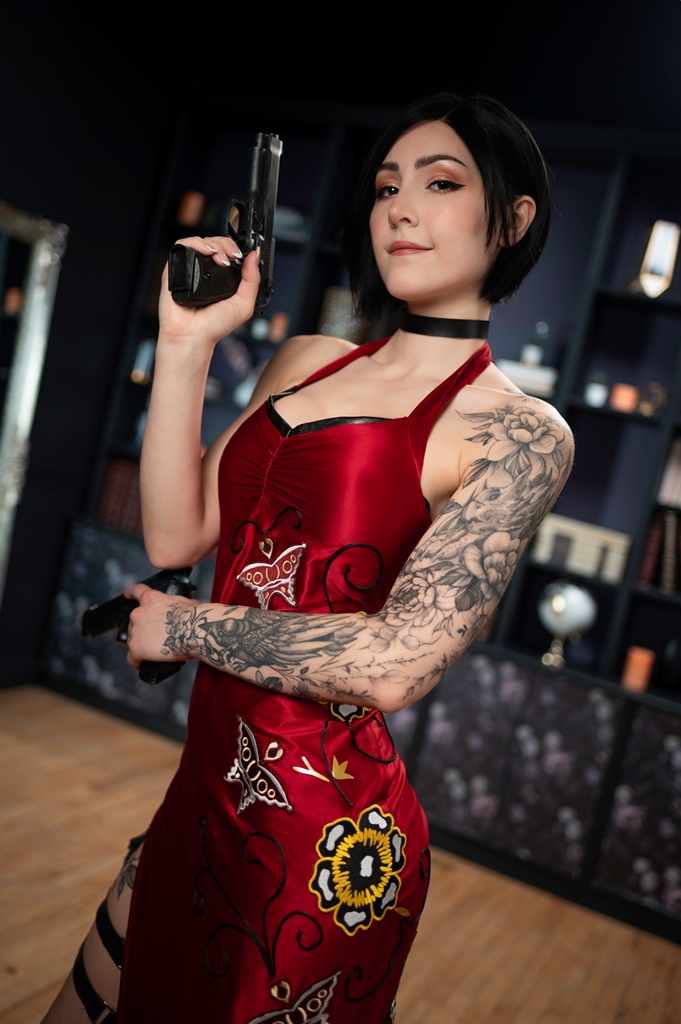 Luxlo Cosplay – Ada Wong Sexy Cosplay