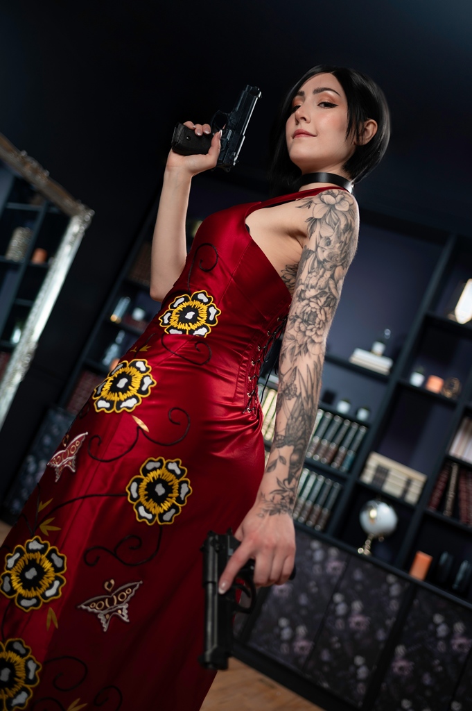 Luxlo Cosplay – Ada Wong Sexy Cosplay