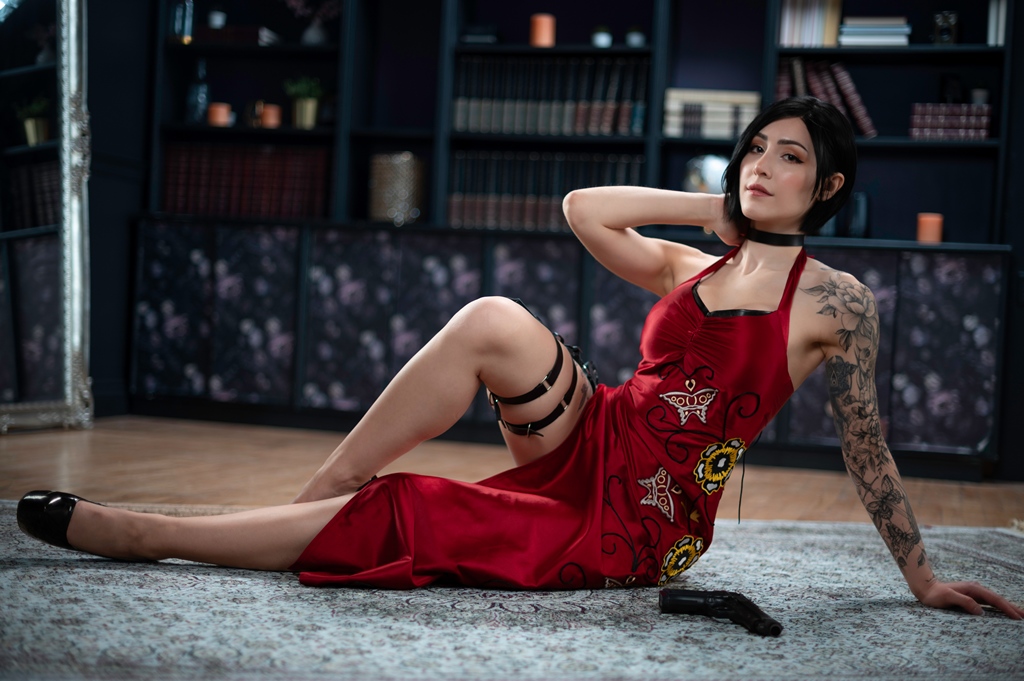 Luxlo Cosplay – Ada Wong Sexy Cosplay